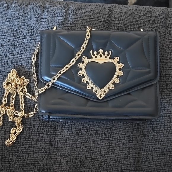 Handbags - Elegant Black Quilted Bag with Gold Chain